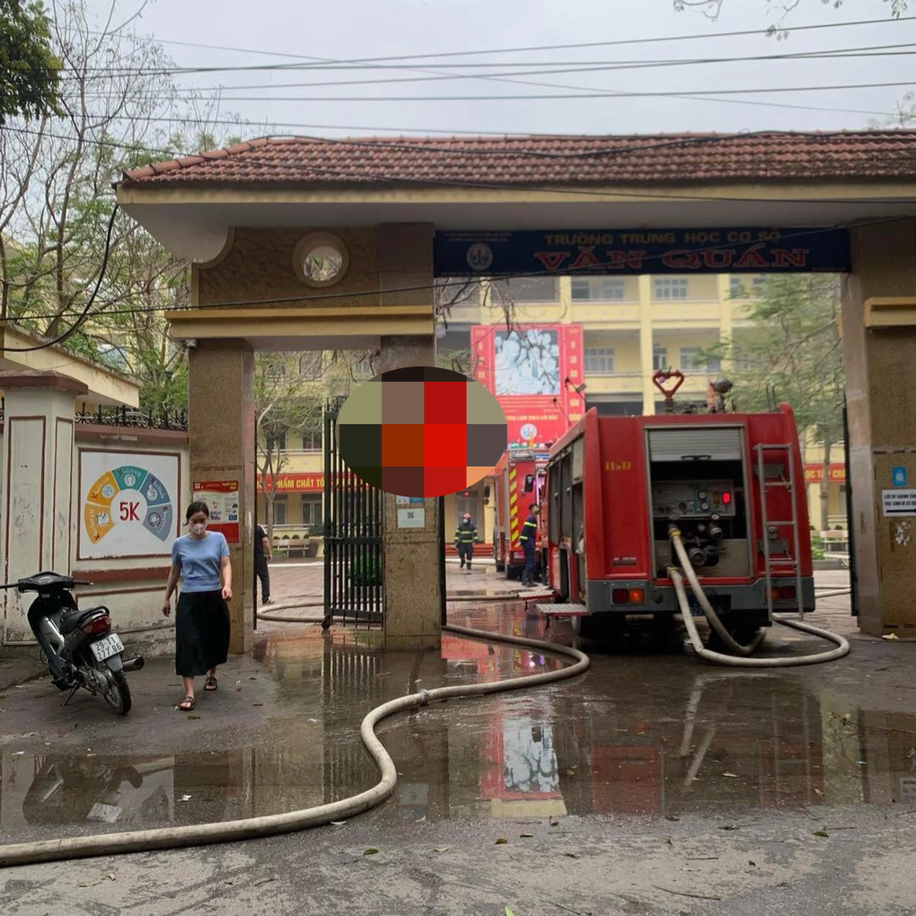 Cháy tại trường THCS Văn Quán ở Hà Nội - 2 Cháy tại trường THCS Văn Quán ở Hà Nội - 2