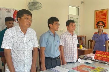 Bắt giám đốc và 2 phó giám đốc trung tâm giáo dục nghề nghiệp