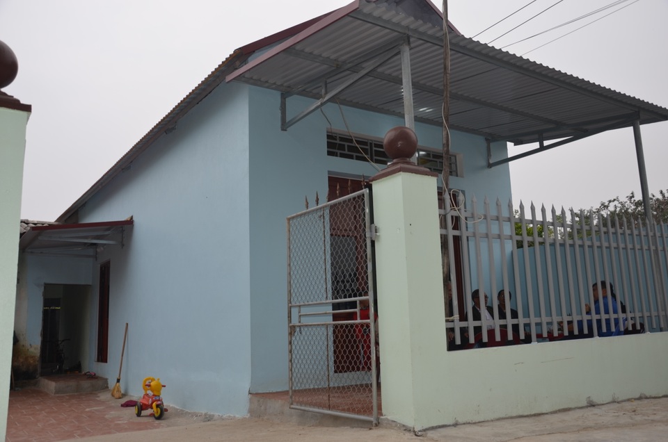 Nhờ bạn đọc Dân trí giúp đỡ, bà cháu tôi đã có nhà mới đón Tết - 2 Nhờ bạn đọc Dân trí giúp đỡ, bà cháu tôi đã có nhà mới đón Tết - 2