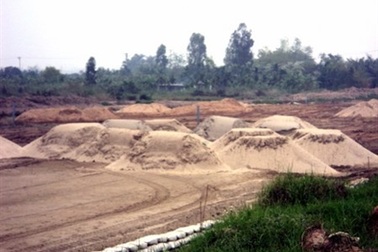 Có chuyện tráo cát rút chênh lệch giá? 
