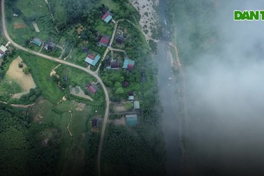 Lớp học chung chật hẹp của 40 trẻ mầm non vùng biên giới