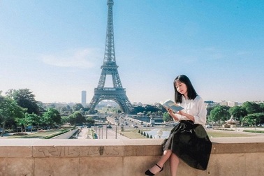 Tại sao tháp Eiffel cao thêm 15cm vào mùa hè?