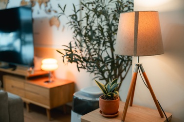 Trời tối sớm: Thử 5 cách giúp nhà sáng và ấm cúng hơn