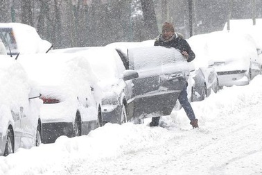 Châu Âu tê liệt trong bão tuyết “Quái vật”, ít nhất 24 người chết