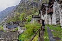 Lạc bước vào "ngôi làng đá" đẹp như tranh vẽ ở Thụy Sĩ