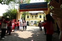 Thi lớp 10 Hà Nội: Hai thí sinh bị đình chỉ thi môn ngữ văn vì mang "phao"