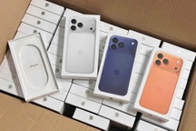 Giá iPhone 17 Pro Max màu cam vũ trụ giảm sâu, màu bạc tăng mạnh