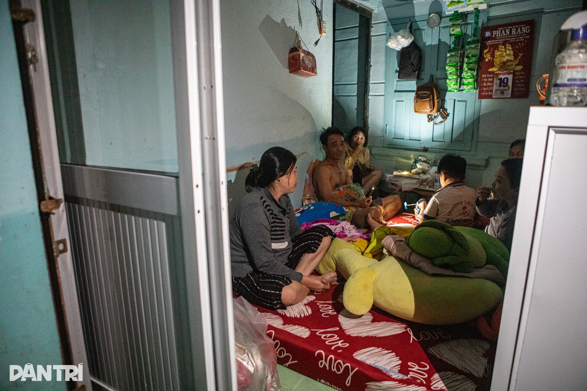 Cuộc sống hai không của người dân Phan Rang trong ngày thứ 5 chống lũ - 5