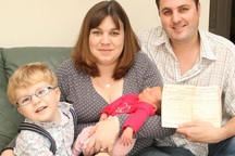 Sinh con gái đầu tiên trong dòng họ hơn 100 năm chỉ toàn con trai