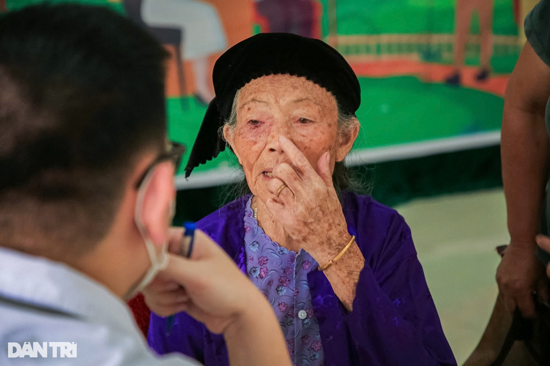 “Cảm ơn vì luôn nhớ những đóng góp của gia đình người có công với đất nước - 22 “Cảm ơn vì luôn nhớ những đóng góp của gia đình người có công với đất nước - 22
