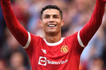 Có một C.Ronaldo rất khác khi chịu phận dự bị ở Man Utd