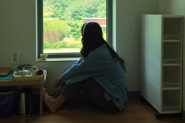 Cô gái Việt chi hơn 2,8 triệu đồng để "ở tù" 24 giờ tại Hàn Quốc