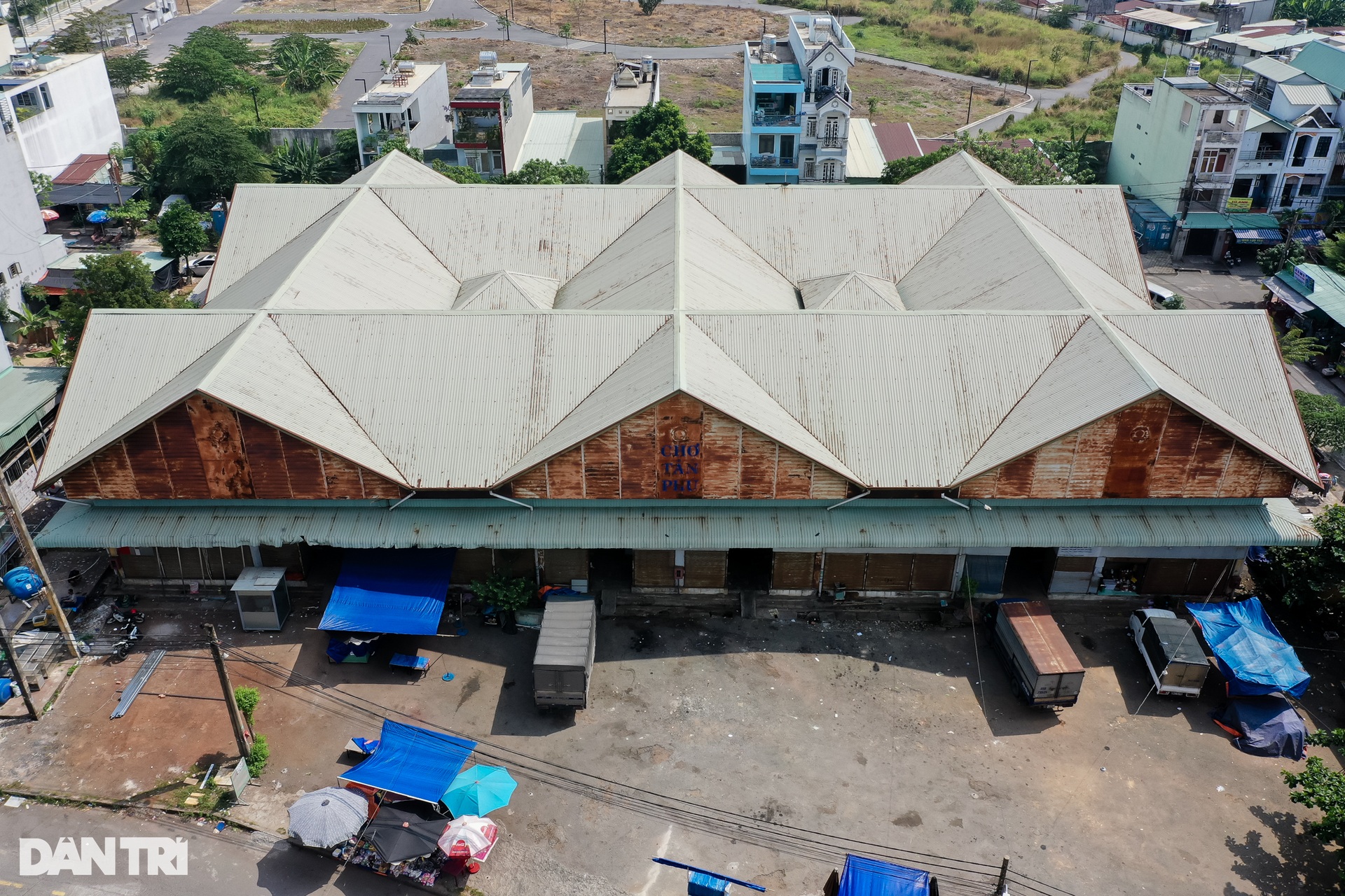 Hai ngôi chợ tiền tỷ ở TP Thủ Đức hoang tàn sau nhiều năm bỏ hoang - 1 Hai ngôi chợ tiền tỷ ở TP Thủ Đức hoang tàn sau nhiều năm bỏ hoang - 1