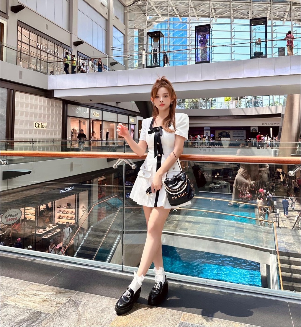 Hot girl Huyền Baby: Chồng đại gia đưa đón đêm khuya, chu toàn hơn vợ - 1 Hot girl Huyền Baby: Chồng đại gia đưa đón đêm khuya, chu toàn hơn vợ - 1
