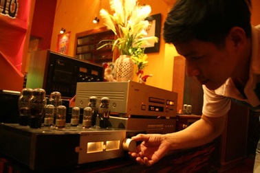 Chơi “hàng khủng” với Amply đèn tự ráp 