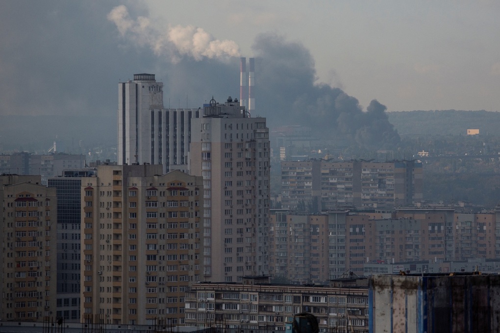 Kiev thiệt hại nặng nề sau vụ phóng tên lửa hàng loạt của Nga - 1 Kiev thiệt hại nặng nề sau vụ phóng tên lửa hàng loạt của Nga - 1