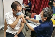 Singapore bắt đầu tiêm dịch vụ vắc xin Sinopharm