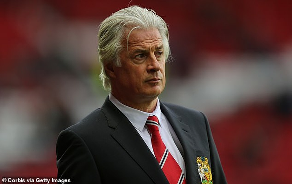 Man Utd bất ngờ chia tay hai sếp lớn - 1