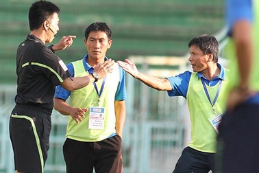 V-League dậy sóng sau phát biểu "xin - cho điểm" của HLV đội Khánh Hoà