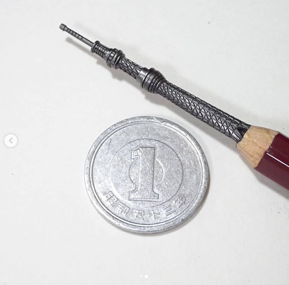 Những tác phẩm điêu khắc nhỏ xíu trên ruột bút chì - 2 Những tác phẩm điêu khắc nhỏ xíu trên ruột bút chì - 2
