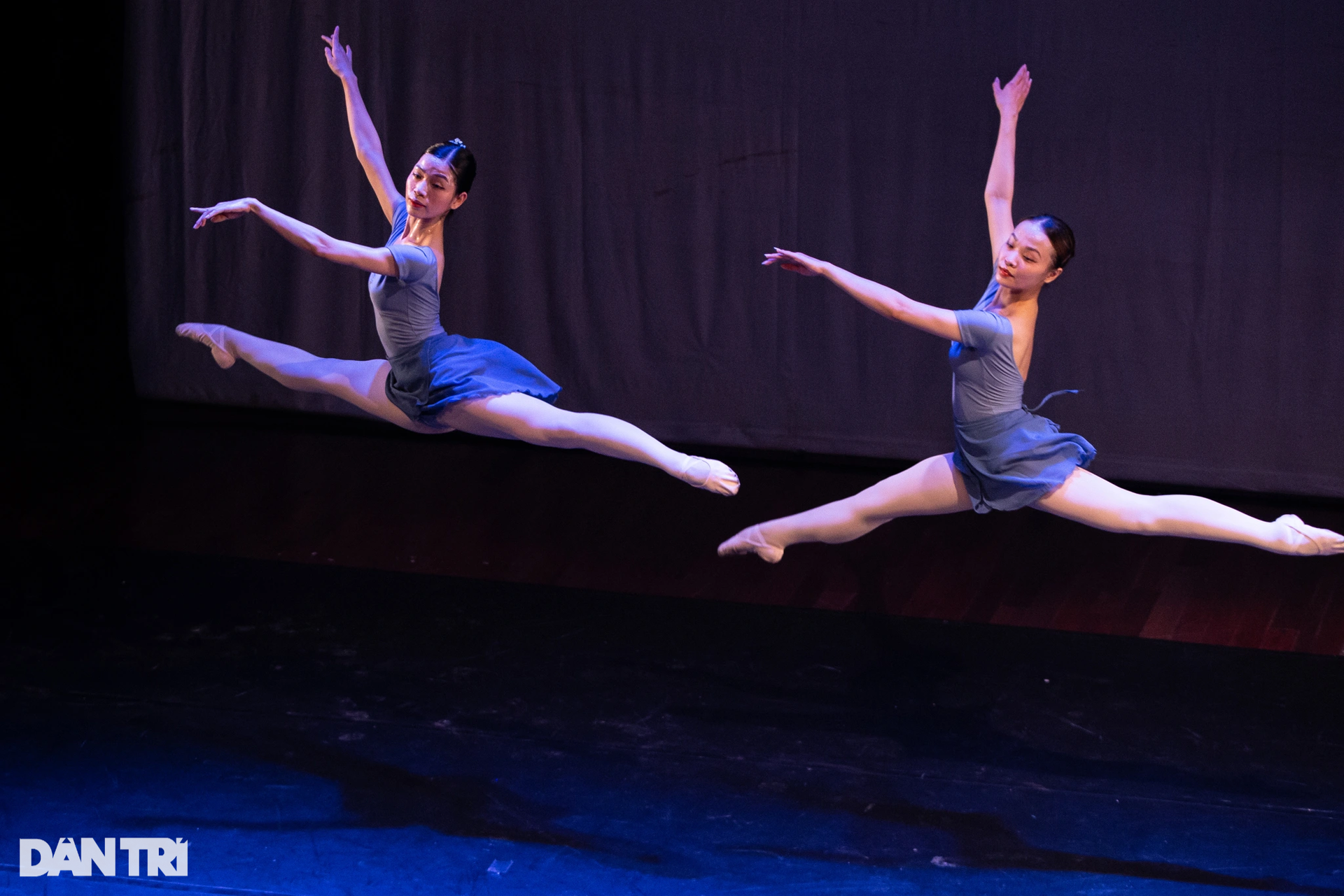 Ngắm nữ sinh trường Múa biểu diễn ballet trong kỳ thi tốt nghiệp - 14 Ngắm nữ sinh trường Múa biểu diễn ballet trong kỳ thi tốt nghiệp - 14