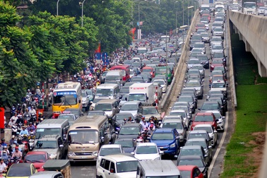 Xử lý taxi ngoại tỉnh “nằm vùng” ở Hà Nội bằng cách nào?