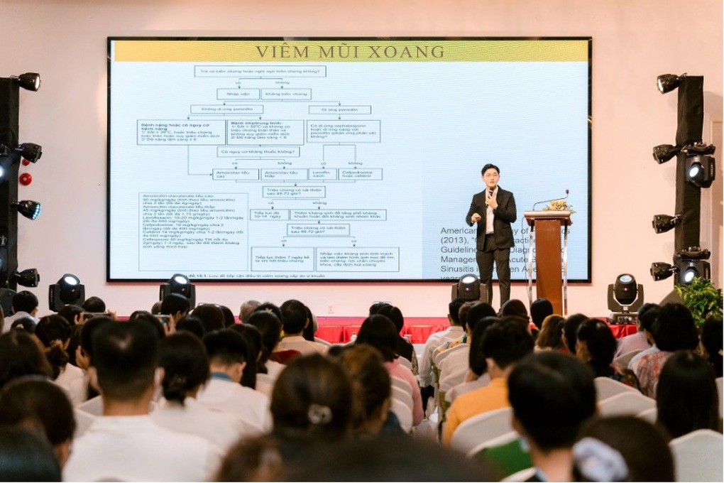Khởi động chuỗi chương trình thăm khám và tầm soát ung thư cổ tử cung miễn phí - 3 Khởi động chuỗi chương trình thăm khám và tầm soát ung thư cổ tử cung miễn phí - 3