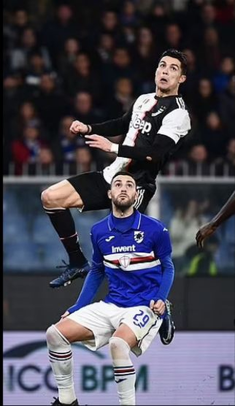 Cầu thủ AC Milan phá kỷ lục bật cao đánh đầu của C.Ronaldo - 1 Cầu thủ AC Milan phá kỷ lục bật cao đánh đầu của C.Ronaldo - 1