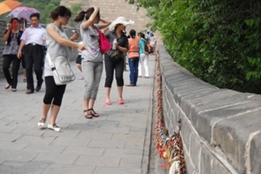 Khóa tình yêu bằng vàng