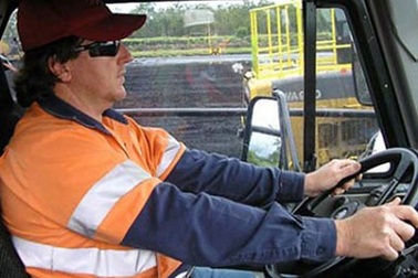 Cách tránh bệnh đau cột sống cho tài xế 