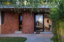 Mê mẩn nhà phố có "vườn trong nhà" của gia đình 3 thế hệ ở Đà Nẵng