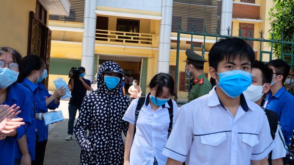 Thí sinh cả nước nói gì về đề nghị luận văn học gây hứng thú? - 15 Thí sinh cả nước nói gì về đề nghị luận văn học gây hứng thú? - 15