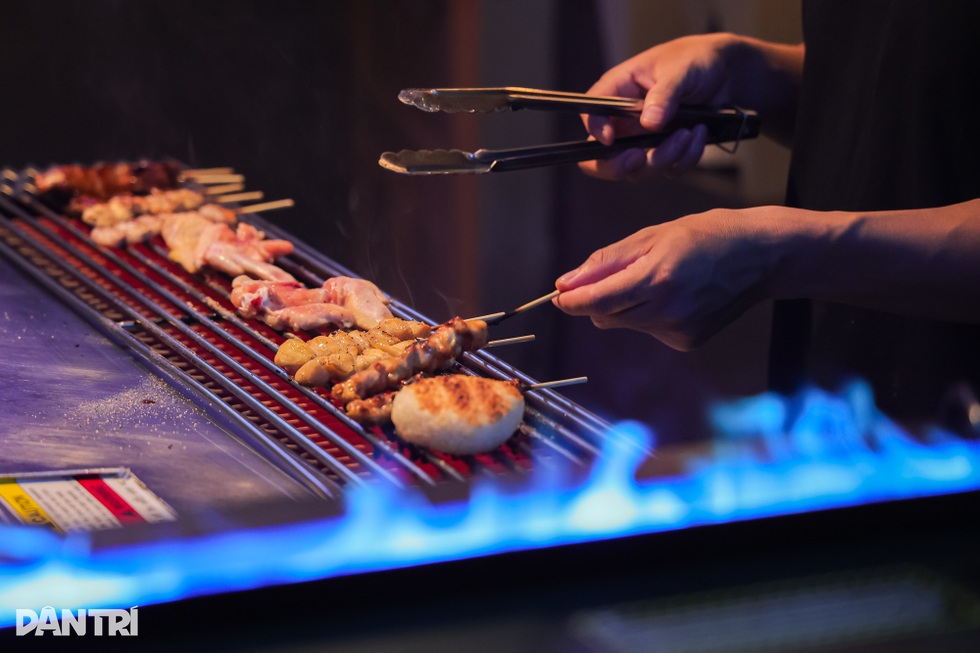 Quán ăn Nhật ở Hà Nội có lối vào bí mật, khách đến lách mình qua lối hẹp - 4 Quán ăn Nhật ở Hà Nội có lối vào bí mật, khách đến lách mình qua lối hẹp - 4