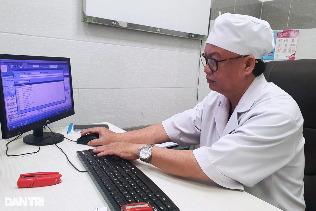 Sốt xuất huyết hành chàng trai trẻ: Bệnh 2 ngày đã sốc nặng - 5 Sốt xuất huyết hành chàng trai trẻ: Bệnh 2 ngày đã sốc nặng - 5