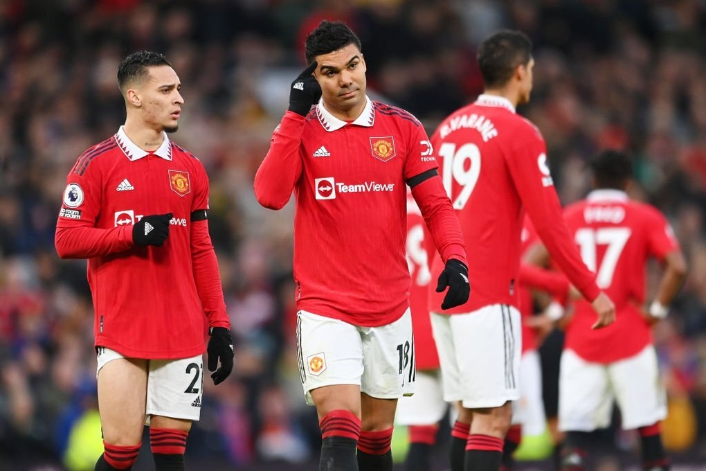 Casemiro bị đuổi, Man Utd vất vả giành 3 điểm trước Crystal Palace - 1 Casemiro bị đuổi, Man Utd vất vả giành 3 điểm trước Crystal Palace - 1