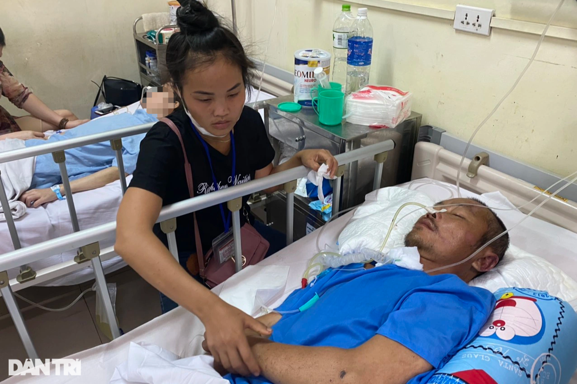 Bác sĩ Bệnh viện Việt Đức kêu gọi cứu mạng người đàn ông dân tộc Kháng - 4 Bác sĩ Bệnh viện Việt Đức kêu gọi cứu mạng người đàn ông dân tộc Kháng - 4
