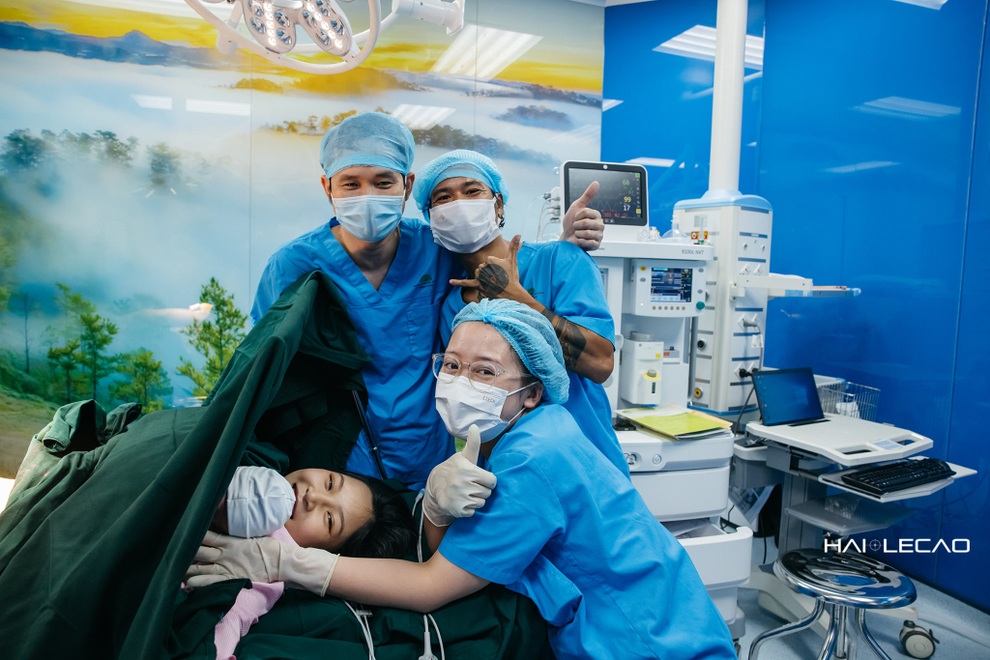 Bộ ảnh để đời của chàng nhiếp ảnh gia ghi lại khoảnh khắc con gái chào đời - 10 Bộ ảnh để đời của chàng nhiếp ảnh gia ghi lại khoảnh khắc con gái chào đời - 10