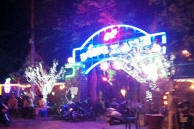 Truy sát kinh hoàng trong quán cà phê