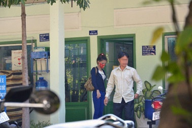 Mẹ bé trai bị bỏ rơi trên taxi đến xin nhận lại con