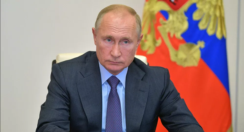 Ông Putin lệnh tiêm chủng hàng loạt vắc xin Covid-19 - 1 Ông Putin lệnh tiêm chủng hàng loạt vắc xin Covid-19 - 1
