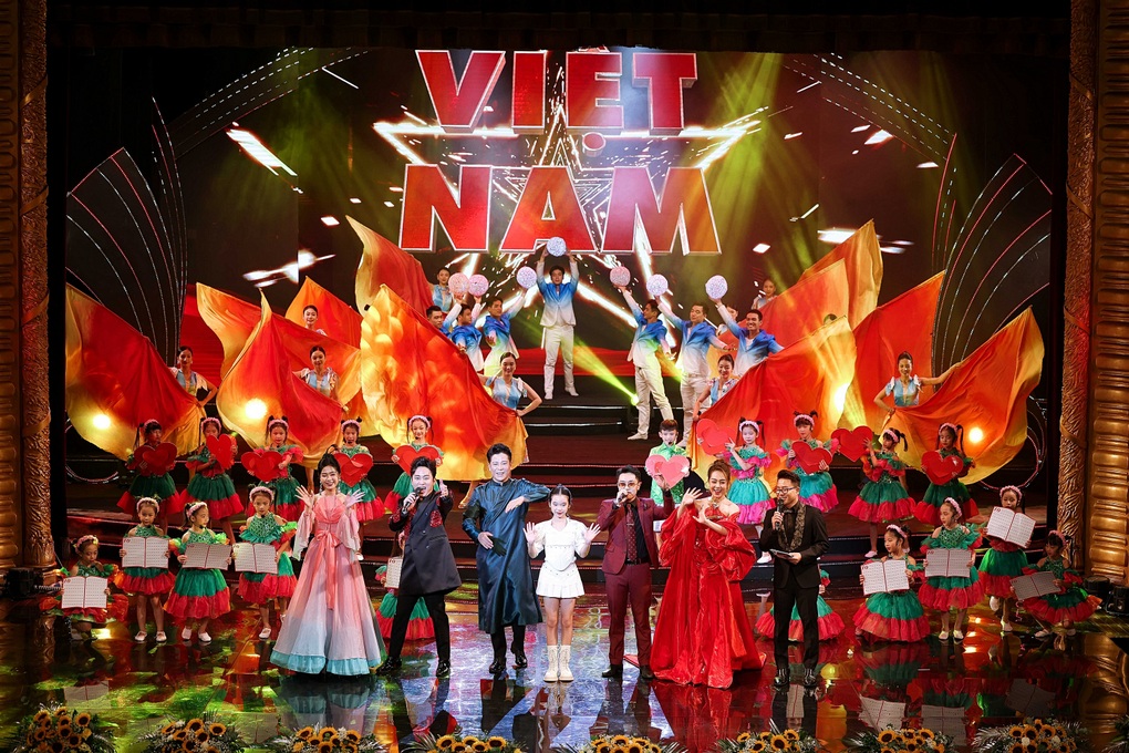 Thông điệp về lòng tự hào dân tộc trong Gala Tiếng Việt thân thương 2024 - 3 Thông điệp về lòng tự hào dân tộc trong Gala Tiếng Việt thân thương 2024 - 3