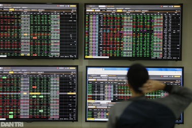 VN-Index lập đỉnh 1.500 điểm