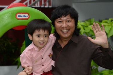 Họa sĩ - Nhà thiết kế Sĩ Hoàng với giáo dục sớm