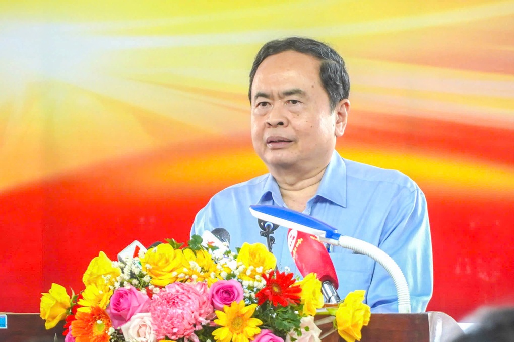 Chủ tịch Quốc hội thăm và chúc Tết công nhân ở Hậu Giang - 1 Chủ tịch Quốc hội thăm và chúc Tết công nhân ở Hậu Giang - 1