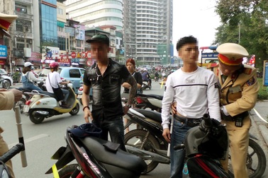 Hà Nội tăng cường xử lý thanh niên ngổ ngáo, vi phạm luật giao thông...