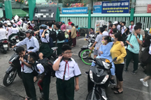 Thông báo của cô giáo “Sức học của các con còn chậm…”