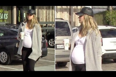 April Love Geary bế bụng bầu ra phố