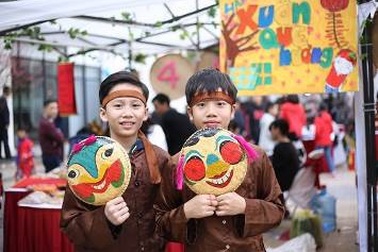 Hết giờ học, con trẻ chơi gì?