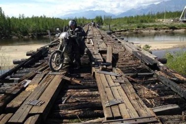 "Dựng tóc gáy" qua những cây cầu đáng sợ nhất thế giới