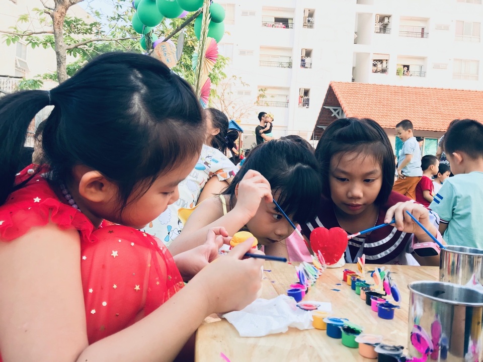 Con nghỉ Tết sớm, phụ huynh phải “mượn” giúp việc nhà hàng xóm - 3 Con nghỉ Tết sớm, phụ huynh phải “mượn” giúp việc nhà hàng xóm - 3
